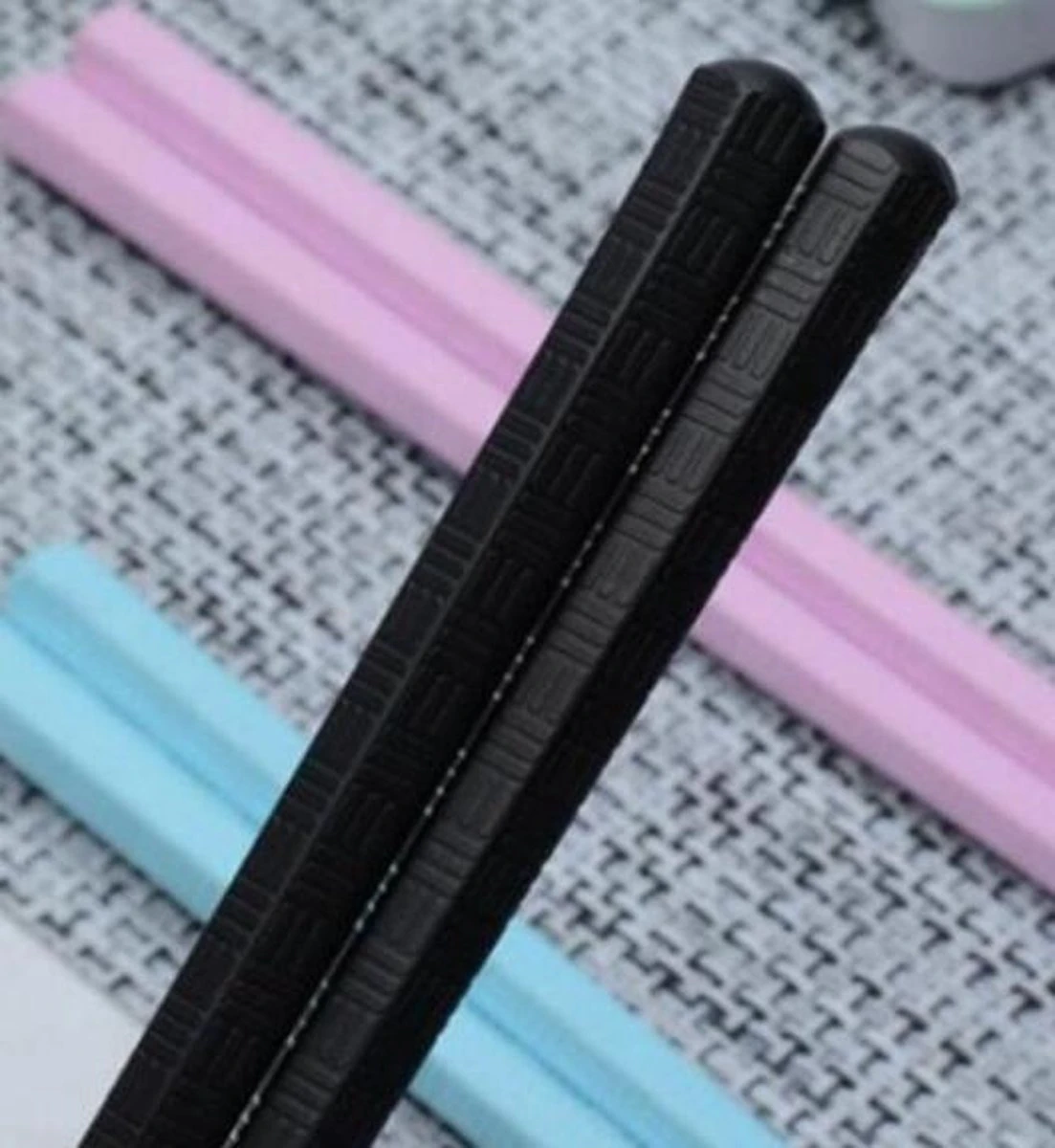 4 Setjes Luxe Zwarte Sushi Eetstokjes 4 Setjes Luxe Zwarte Sushi Eetstokjes -Le Creuset Winkel 1103x1200 3