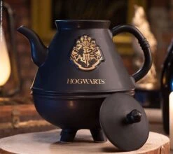 Harry Potter "Hogwarts" Theepot Set Met 2 Ketels -Le Creuset Winkel 1200x1071 1