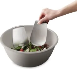 Joseph Joseph - Uno Saladeschaal - Met Saladebestek -Le Creuset Winkel 1200x1079 2