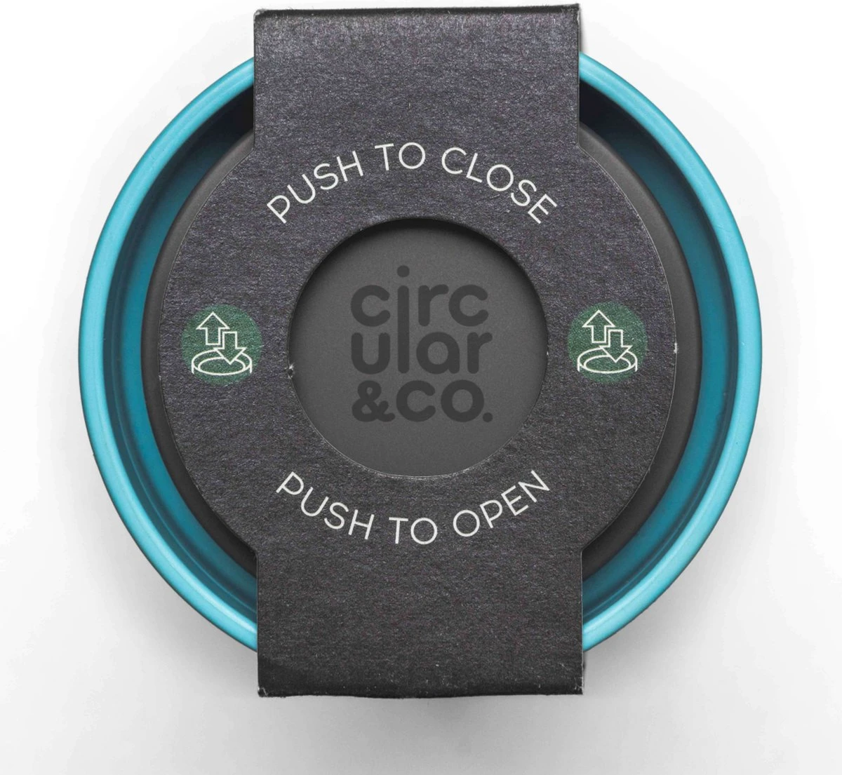 Circular&Co. herbruikbare to go koffiebeker (rCUP) crème/groen 12oz/340ml Circular&Co. Herbruikbare To Go Koffiebeker (rCUP) Crème/groen 12oz/340ml -Le Creuset Winkel 1200x1105 2