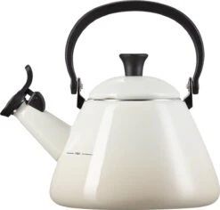 Le Creuset Fluitketel Kone - Meringue -Le Creuset Winkel 1200x1145 3
