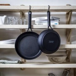 KitchenAid Classic Aluminium Koekenpannenset 2-delig ø24+28cm - Zwart - Inductie -Le Creuset Winkel 1200x1199