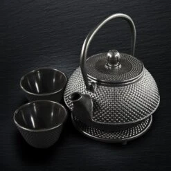 SakuraTea - Theepot Set - 4-delig - Gietijzer - Zwart - 0.8L - 2 Kopjes (100ml) -Le Creuset Winkel 1200x1200 1405