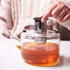 Viva Scandinavia Bjorn Theepot - Glas - Met Filter - 1,2 L - Transparant 4 Viva Scandinavia Bjorn Theepot - Glas - Met Filter - 1,2 L - Transparant -Le Creuset Winkel 1200x1200 1431