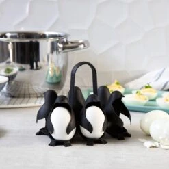 Peleg Design Egguins Eierhouder -Le Creuset Winkel 1200x1200 1642