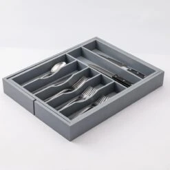 Merkloos Decopatent® Uitschuifbaar Bestekbak - Besteklade - 7 Vaks -> Uitschuifbaar Naar 9 Vakken - Bestekbakken Organizer - Bamboe - Grijs -Le Creuset Winkel 1200x1200 1679