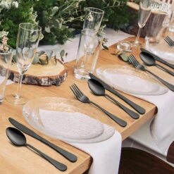 LaCardia Bestekset Glans Zwart – 24-delig Bestek – 6 Persoons – Bestek Zwart Voor 6 Personen -Le Creuset Winkel 1200x1200 1692