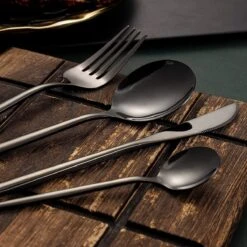 Lopoleis Royal Sam Bestek – Bestekset – Bestekset 6 Persoons – 24 Delig – Zwart – Luxe Bestekset – RVS – Modern Bestek 2 Lopoleis Royal Sam Bestek – Bestekset – Bestekset 6 Persoons – 24 Delig – Zwart – Luxe Bestekset – RVS – Modern Bestek -Le Creuset Winkel 1200x1200 1711