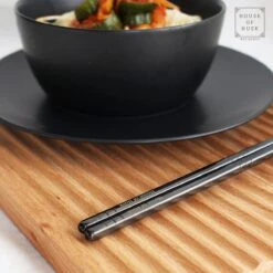House Of Husk Chopsticks Set - Koreaanse Eetstokjes - Vaatwasserbestendig - RVS - 5 Paar - Zwart -Le Creuset Winkel 1200x1200 2019