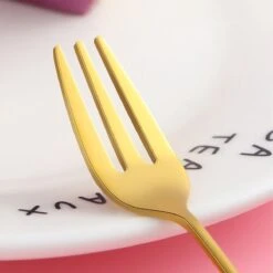 Gebaksvorkjes Donut Set Van 4 Taartvorkjes - Goud 2 Gebaksvorkjes Donut Set Van 4 Taartvorkjes - Goud -Le Creuset Winkel 1200x1200 2031