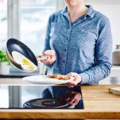 GreenPan Cambridge Koekenpan 20cm - Brons - Inductie - PFAS-vrij -Le Creuset Winkel 1200x1200 219