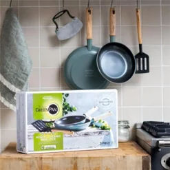 GreenPan Mayflower Pannenset - 5-delig + 5 Accessoires - Lichtblauw - Inductie - PFAS-vrij 13 GreenPan Mayflower Pannenset - 5-delig + 5 Accessoires - Lichtblauw - Inductie - PFAS-vrij -Le Creuset Winkel 1200x1200 285