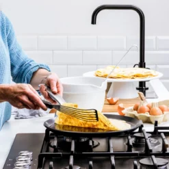 GreenPan Copenhagen Pannekoekenpan 28cm 4 GreenPan Copenhagen Pannekoekenpan 28cm -Le Creuset Winkel 1200x1200 334