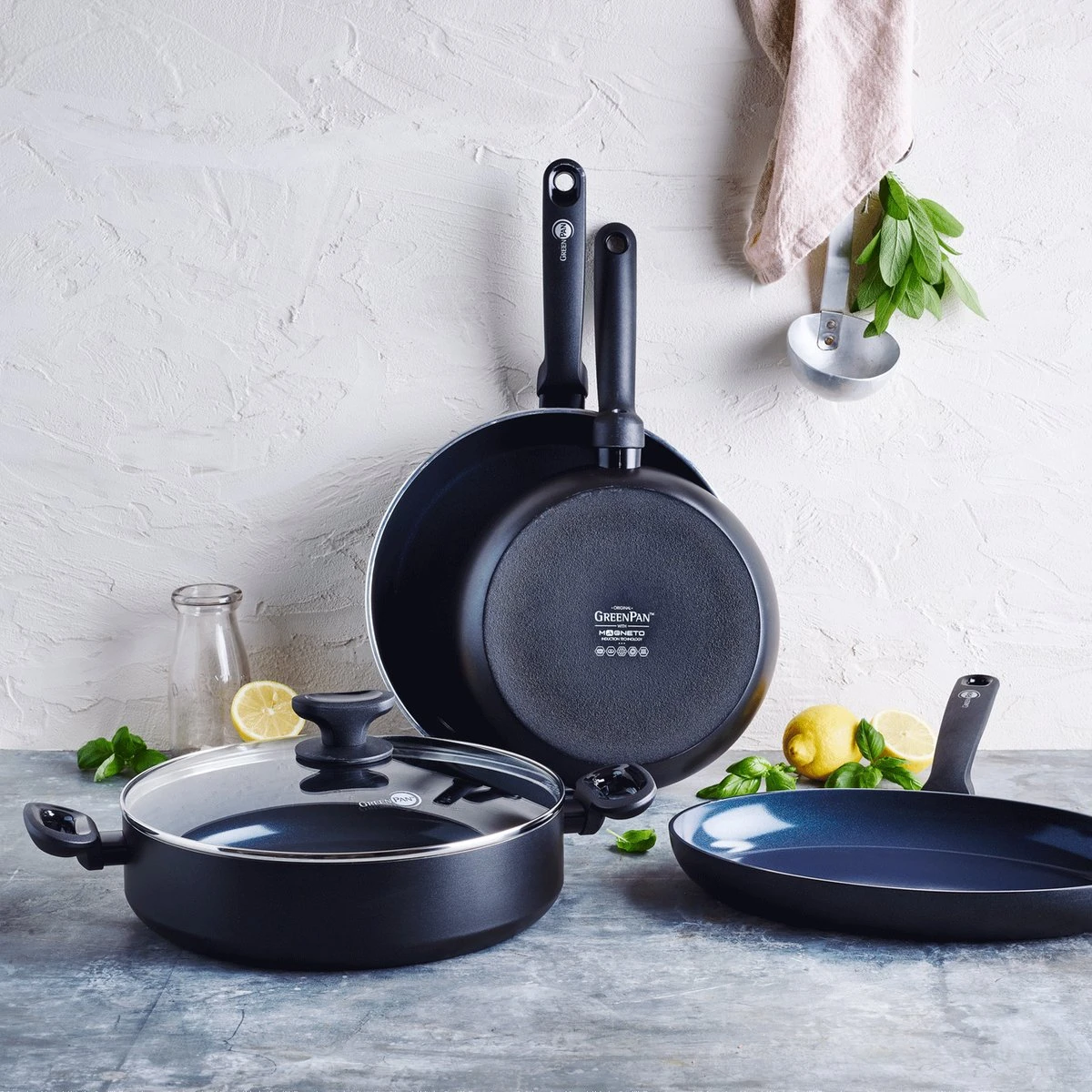 Greenpan Torino Keramische Hapjespan - 28 cm - met glazen deksel Greenpan Torino Keramische Hapjespan - 28 Cm - Met Glazen Deksel -Le Creuset Winkel 1200x1200 363