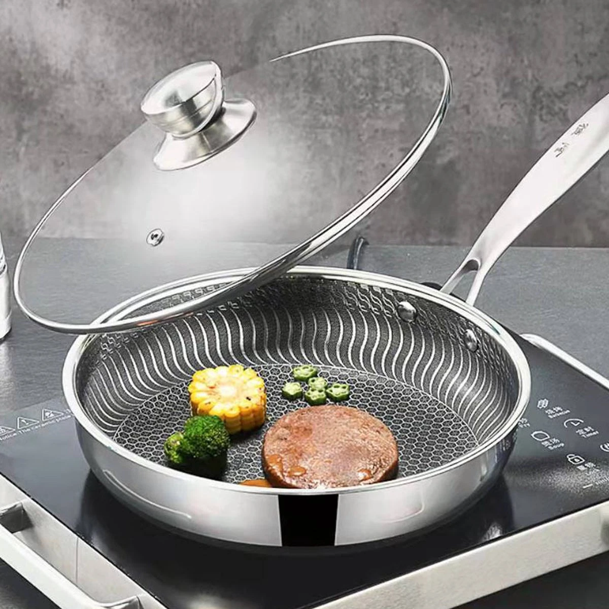 MONFORTT. Hapjespan Ø 28cm Anti-aanbaklaag 7 lagen staal met deksel MONFORTT. Hapjespan Ø 28cm Anti-aanbaklaag 7 Lagen Staal Met Deksel -Le Creuset Winkel 1200x1200 424