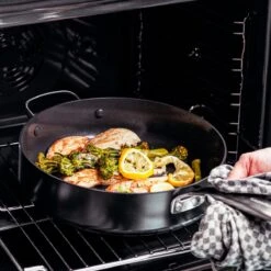 GreenPan Copenhagen Stoofpan Met Deksel En Extra Handvat 28cm/4.3L -Le Creuset Winkel 1200x1200 700