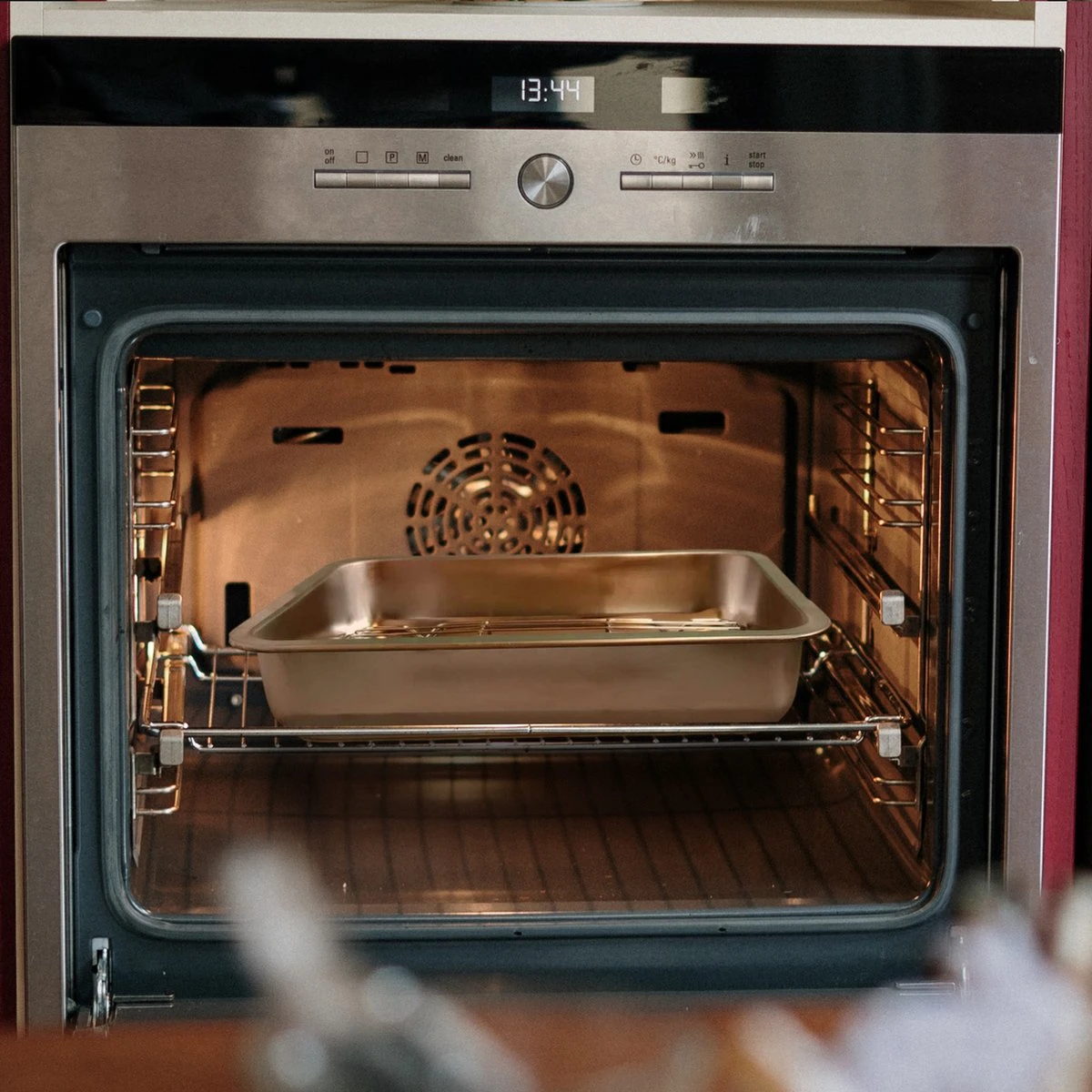 YUGN Braadslede Ovenschaal Braadslee Oven - Braadslede Met Rooster Voor Ovengerechten - Roestvrijstaal en 40x30x7CM - Cadeau tip YUGN Braadslede Ovenschaal Braadslee Oven - Braadslede Met Rooster Voor Ovengerechten - Roestvrijstaal En 40x30x7CM - Cadeau Tip -Le Creuset Winkel 1200x1200 837