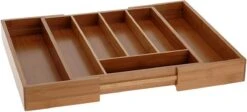 Excellent Houseware Bestekbak Hout Uitschuifbaar -Le Creuset Winkel 1200x546 1