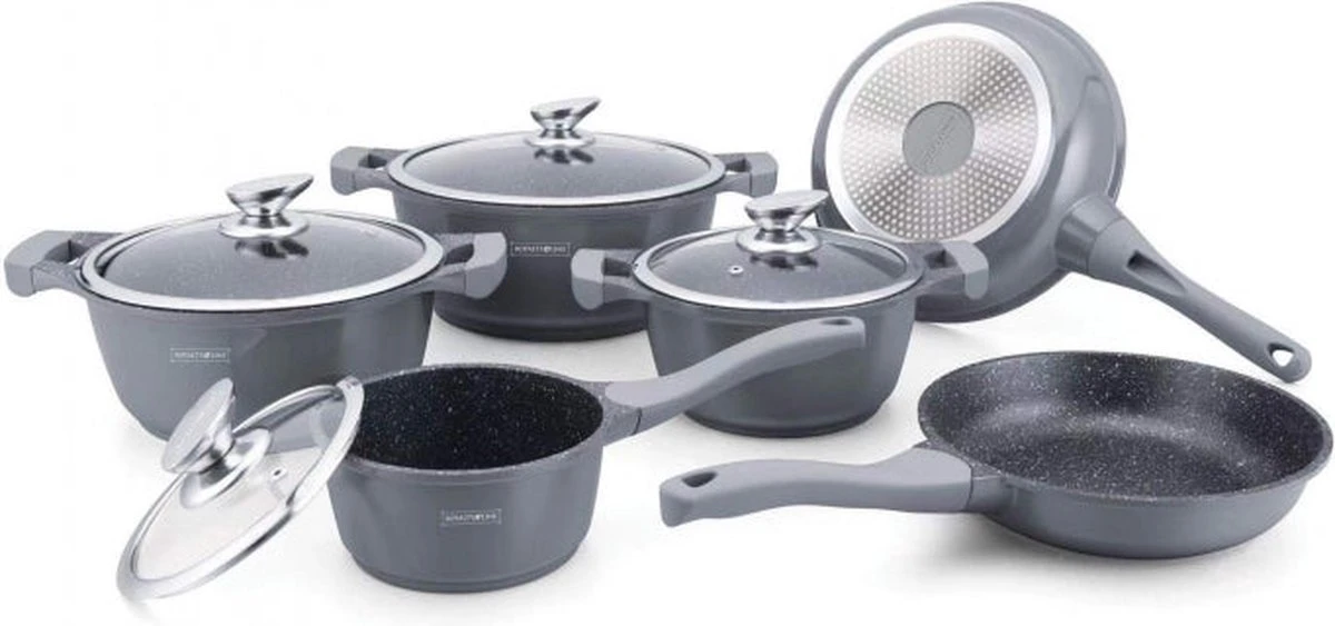 Royalty Line 10-delige Pannenset-- RVS - Gietijzer- Roze Royalty Line 10-delige Pannenset-- RVS - Gietijzer- Roze -Le Creuset Winkel