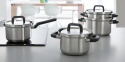 BK Flow Cool Pannenset - 4-delig – RVS Deksels - Veilig Afgietsysteem - Geschikt Voor Alle Warmtebronnen 15 BK Flow Cool Pannenset - 4-delig – RVS Deksels - Veilig Afgietsysteem - Geschikt Voor Alle Warmtebronnen -Le Creuset Winkel 1200x600