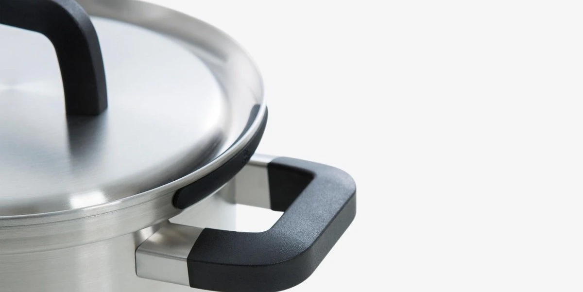 BK Flow Cool Pannenset - 4-delig – RVS deksels - Veilig afgietsysteem - geschikt voor alle warmtebronnen BK Flow Cool Pannenset - 4-delig – RVS Deksels - Veilig Afgietsysteem - Geschikt Voor Alle Warmtebronnen -Le Creuset Winkel 1200x601 1