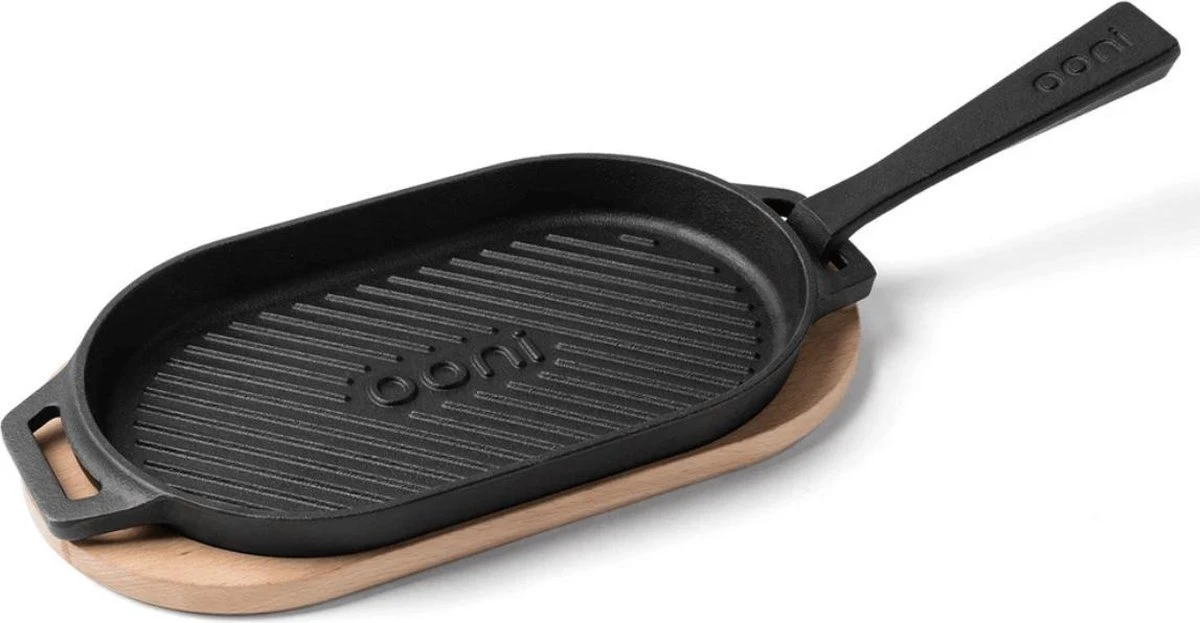 Ooni | Grizzler pan | Stijlvolle gietijzeren grillpan / skillet voor boven vuur of in de oven Ooni | Grizzler Pan | Stijlvolle Gietijzeren Grillpan / Skillet Voor Boven Vuur Of In De Oven -Le Creuset Winkel