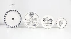 Blond Amsterdam - X Noir - Bord - I Licked - Ø 22 Cm -Le Creuset Winkel 1200x663 1