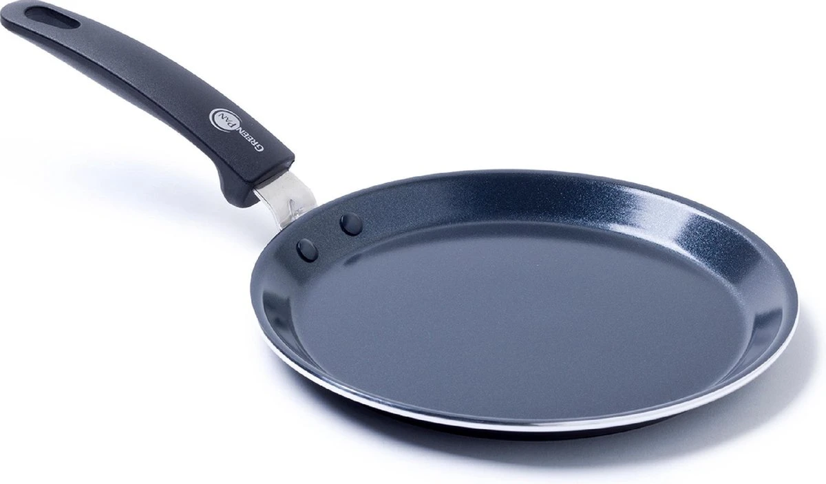 GreenPan Essentials pannenkoekenpan 24cm - zwart - inductie - PFAS-vrij GreenPan Essentials Pannenkoekenpan 24cm - Zwart - Inductie - PFAS-vrij -Le Creuset Winkel 1200x703 3