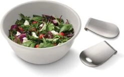 Joseph Joseph - Uno Saladeschaal - Met Saladebestek -Le Creuset Winkel 1200x745 8