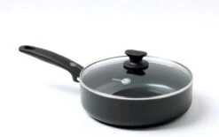 GreenPan Cambridge Hapjespan Met Deksel 24cm - Zwart - Inductie - PFAS-vrij -Le Creuset Winkel 1200x753 2
