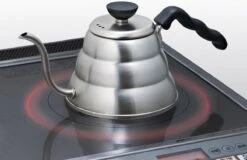 Hario V60 Buono Waterketel 1 Liter -Le Creuset Winkel 1200x778 2