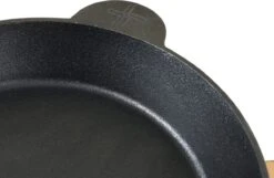 The Windmill Koekenpan Skillet Extra - 31,5 Cm - Gietijzer Zwart -Le Creuset Winkel 1200x782