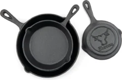 Gietijzeren Pannenset - Cast Iron Skillets - BBQ Skilletset 2 Gietijzeren Pannenset - Cast Iron Skillets - BBQ Skilletset -Le Creuset Winkel 1200x786 1