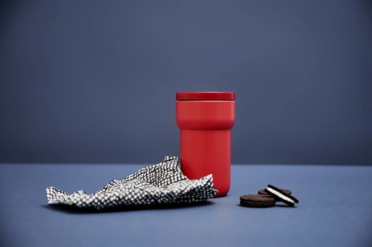 Mepal Reisbeker Ellipse 275 ml - houdt je drankje 30 minuten warm - Nordic denim - koffiebeker to go - lekdicht - travel mug Mepal Reisbeker Ellipse 275 Ml - Houdt Je Drankje 30 Minuten Warm - Nordic Denim - Koffiebeker To Go - Lekdicht - Travel Mug -Le Creuset Winkel 1200x798 7