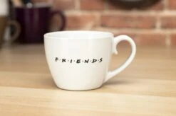 Friends Central Perk Cappuccino Mok 7 Friends Central Perk Cappuccino Mok -Le Creuset Winkel 1200x799 92