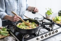 GreenPan Memphis Hapjespan 28cm - Zwart - Inductie - PFAS-vrij 13 GreenPan Memphis Hapjespan 28cm - Zwart - Inductie - PFAS-vrij -Le Creuset Winkel 1200x800 107