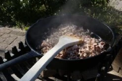 The Windmill Koekenpan Skillet Extra - 31,5 Cm - Gietijzer Zwart -Le Creuset Winkel 1200x800 11