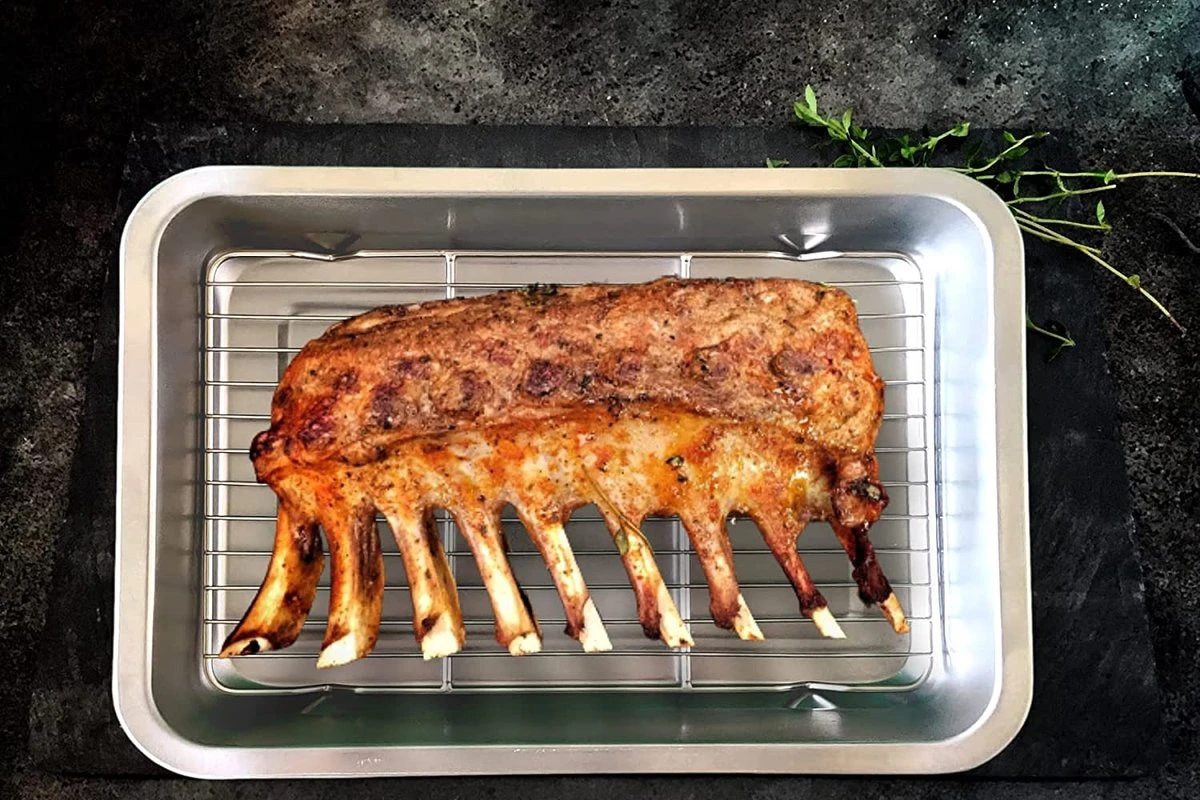 YUGN Braadslede Ovenschaal Braadslee Oven - Braadslede Met Rooster Voor Ovengerechten - Roestvrijstaal en 40x30x7CM - Cadeau tip YUGN Braadslede Ovenschaal Braadslee Oven - Braadslede Met Rooster Voor Ovengerechten - Roestvrijstaal En 40x30x7CM - Cadeau Tip -Le Creuset Winkel 1200x800 118