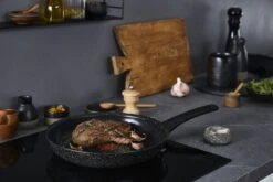 Tefal Intensity Koekenpan - Ø 28 Cm 5 Tefal Intensity Koekenpan - Ø 28 Cm -Le Creuset Winkel 1200x800 45