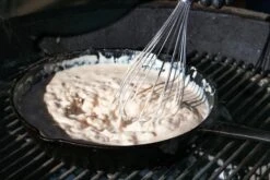 The Windmill Koekenpan Skillet Extra - 31,5 Cm - Gietijzer Zwart -Le Creuset Winkel 1200x800 9