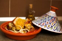 CRAFLAIR ~ Tajine ~ Ø 30 Cm ~ Geschikt Voor Inductie - Adapter ~ Handgemaakt ~ Geglazuurd Keramiek -Le Creuset Winkel 1200x800 93