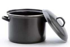 Lite-Body Soeppan/Stamppotpan Met Deksel - 24cm/8l - Emaille - Mystique Zwart -Le Creuset Winkel 1200x800 96