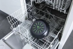 BK Easy Basic Ceramic Hapjespan Ø 28 Cm - Met Glazen Deksel - PFAS-vrij -Le Creuset Winkel 1200x804 6