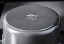 GreenPan Featherweights Braadpan 22cm - Zwart - Inductie - PFAS-vrij -Le Creuset Winkel 1200x823 3