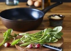 Tefal Resource Wokpan - Ø 28 Cm - Duurzaam -Le Creuset Winkel 1200x857 1