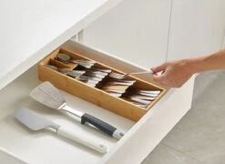 Joseph Joseph Bestek Organizer Bamboe 5-vaks - Small 5-vaks - Sorteervakken, Klaar Voor Gebruik, Duurzaam -Le Creuset Winkel 1200x876 5