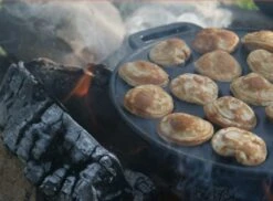 The Windmill Poffertjespan 30 Cm Gietijzer 2,3 Kg Zwart -Le Creuset Winkel 1200x884 1