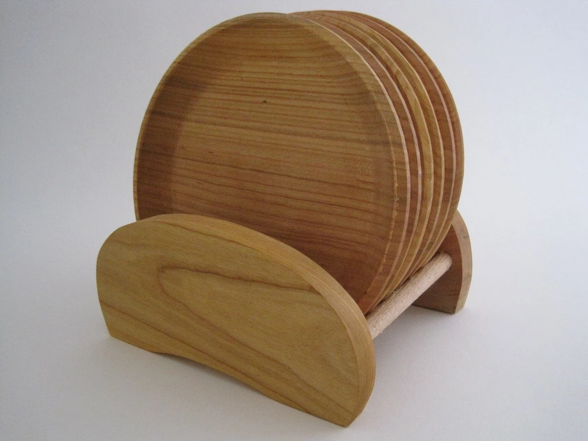 Houten ontbijtborden - Ø 20 cm - 6 stuks - met bordenrek - kersenhout Houten Ontbijtborden - Ø 20 Cm - 6 Stuks - Met Bordenrek - Kersenhout -Le Creuset Winkel 1200x900 125