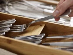 Joseph Joseph Bestek Organizer Bamboe 5-vaks - Small 5-vaks - Sorteervakken, Klaar Voor Gebruik, Duurzaam -Le Creuset Winkel 1200x900 156