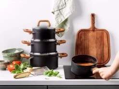 Gero Mark Kookpannenset - 4-delig - Zwart - Houtlook Grepen - Inductie - PFAS-vrij -Le Creuset Winkel 1200x900 3